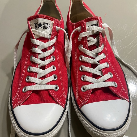 CONVERSE All Star red canvas sneakers mens Size 11 Womens 13 Unisex